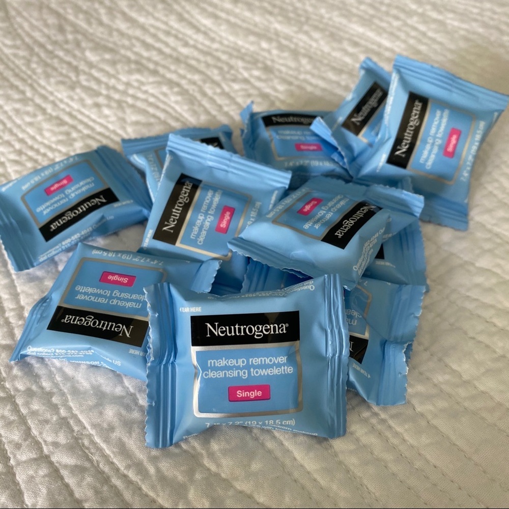 11 Makeup Remover Cleansing Towelette Singles